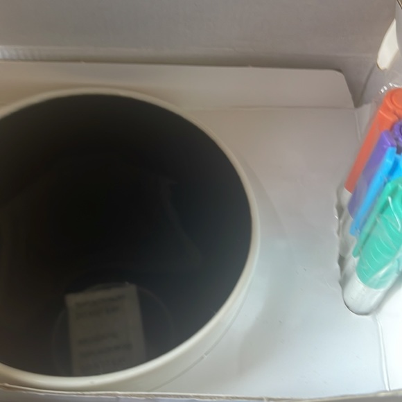 Just add color ceramic travel cup new in box - Picture 2 of 3